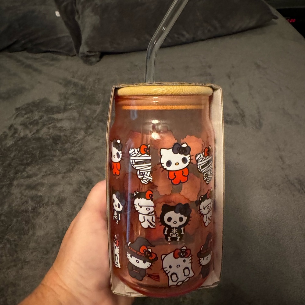 Hello kitty glass Halloween cup